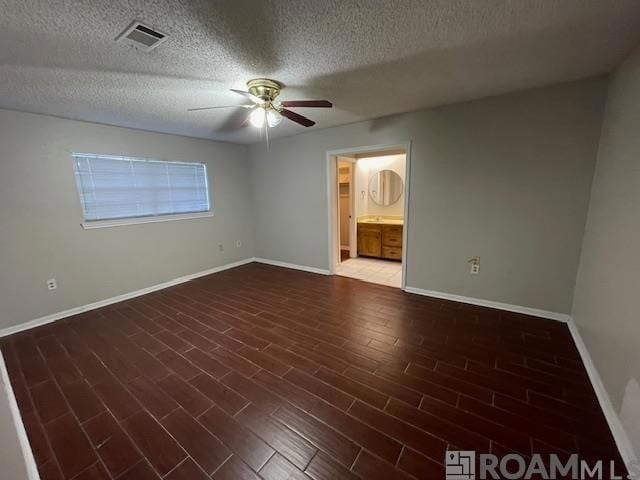 Building Photo - 15016 Lynbrook Dr