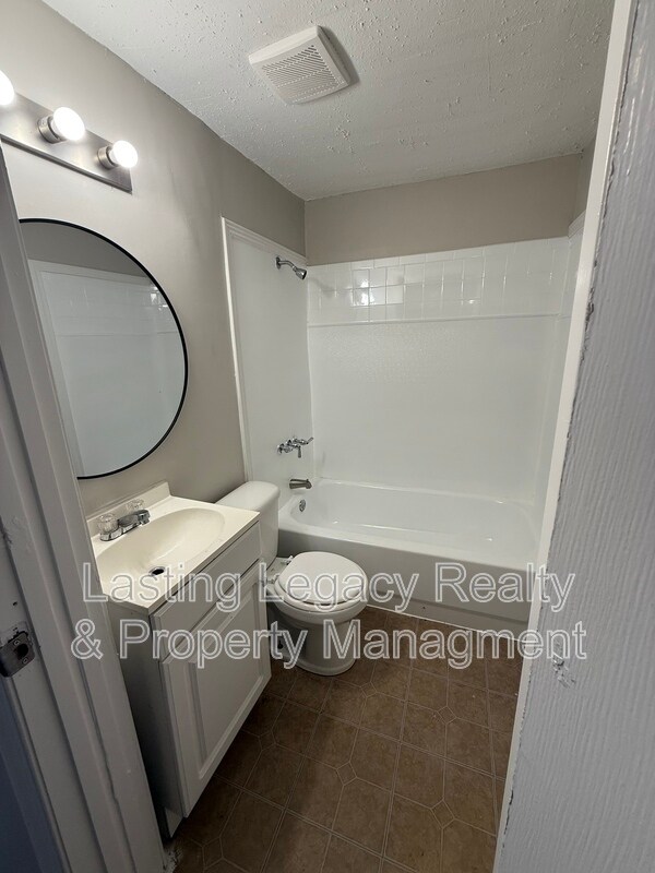 Building Photo - 3410 Old Greensboro Rd