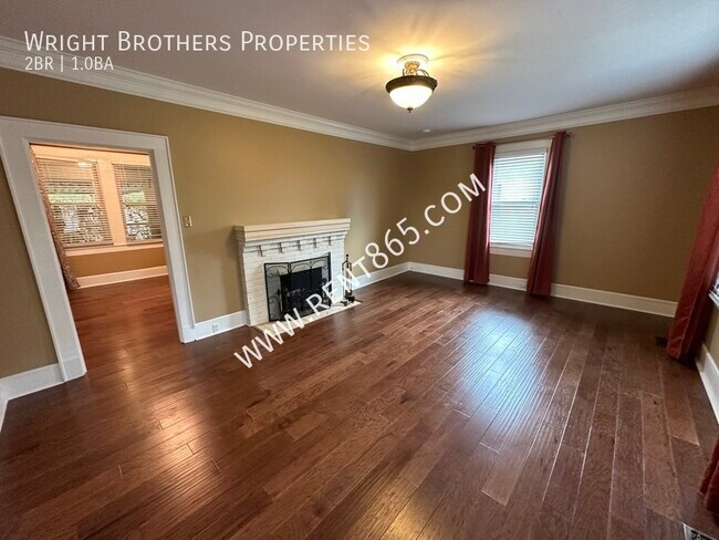 Building Photo - 2525 Bernhurst Dr