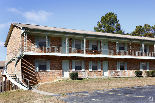 Apartments On Shallowford Road