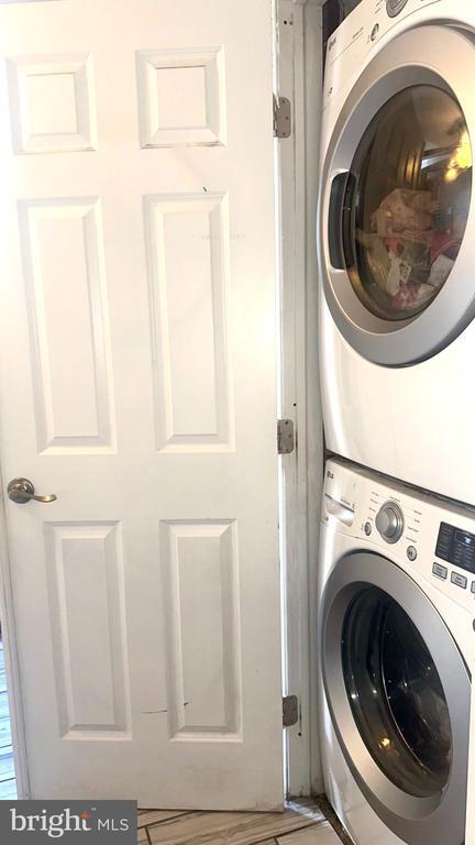 Building Photo - 2634 N Centre St