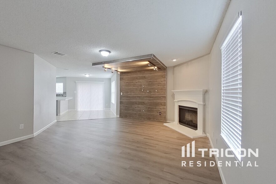 Building Photo - 6209 Winnebago Ct