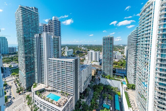 Building Photo - 1080 Brickell Ave
