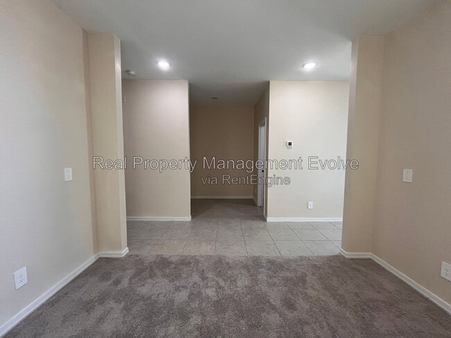 Building Photo - 4617 S 108th Ave