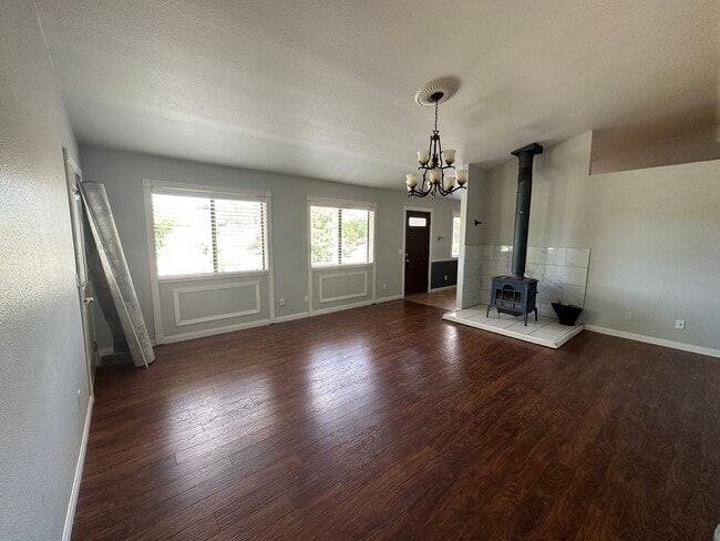 Living room - 48775 Forest Springs Rd