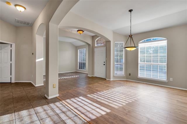 Building Photo - 608 Vanilla Ct