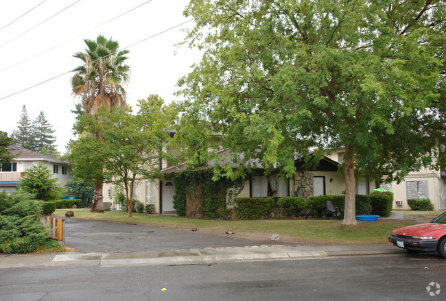 Primary Photo - 826 Carro Dr