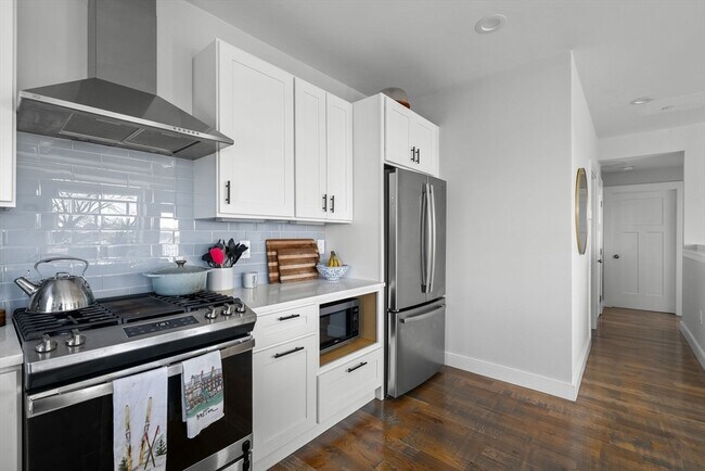 Building Photo - 1400 Columbia Rd