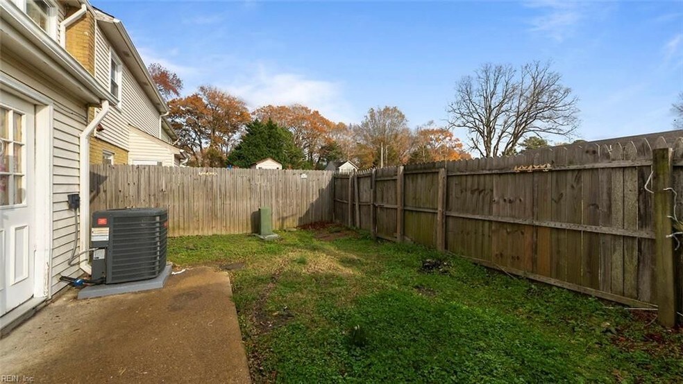 Building Photo - 4751 Old Hickory Rd