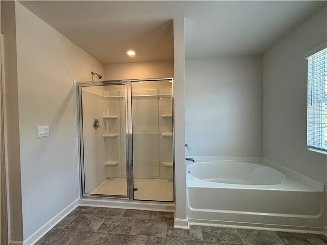 Building Photo - 472 Stoneybrook Dr