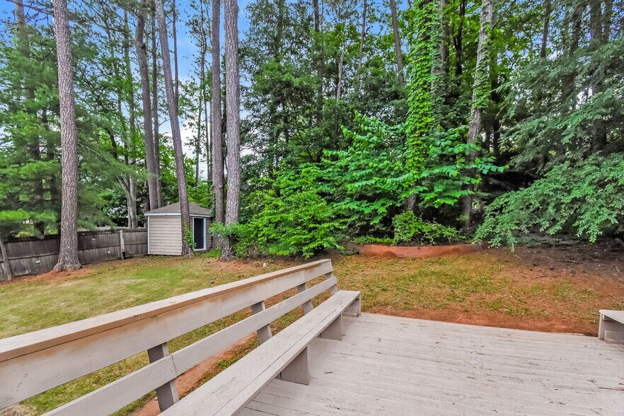 Building Photo - 1111 Realm Ln