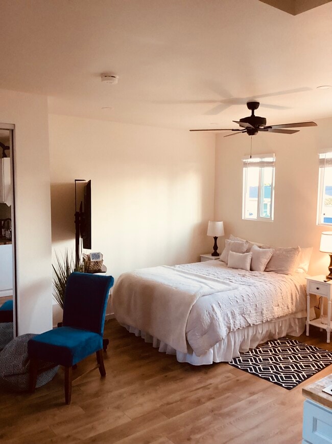 Building Photo - 1630 W 27th St