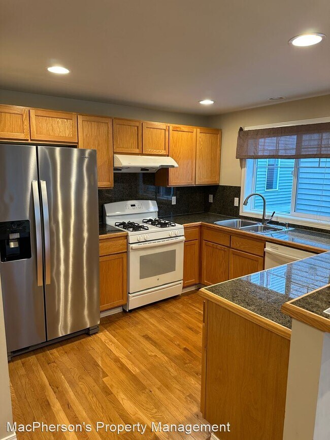 Building Photo - 3 br, 2 bath House - 8538 Midvale Ave N #B