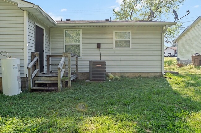 Building Photo - 2708 Vista Ln