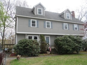 Building Photo - Dracut Beautifully renovated Townhouse for Rent!