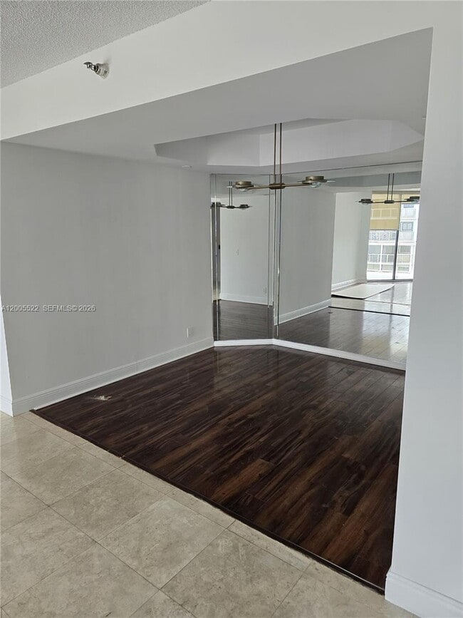 Building Photo - 3610 Yacht Club Dr