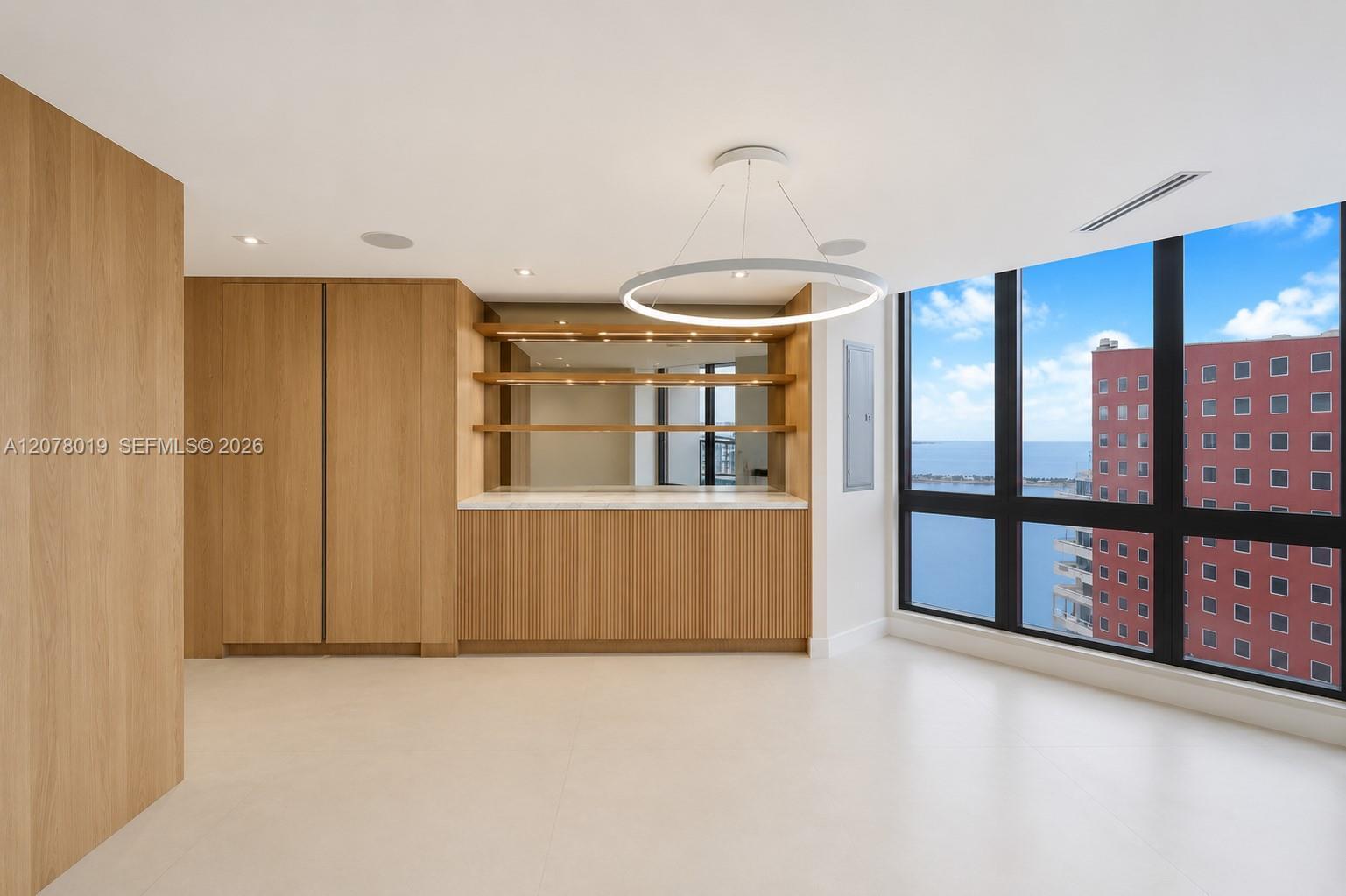 Building Photo - 1581 Brickell Ave