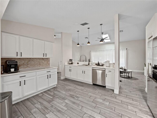 Building Photo - 117 Rachel Lin Ln