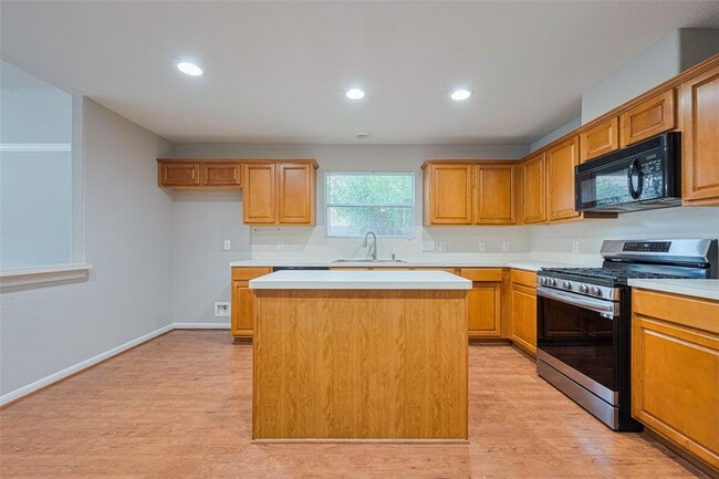 Building Photo - 17323 Thicket Hollow Ln