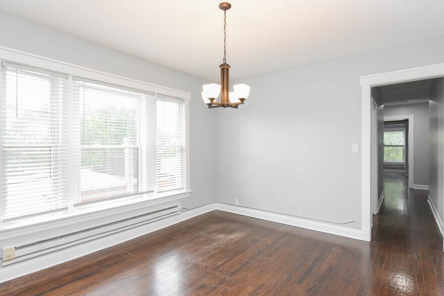 Building Photo - 943 Judson Ave