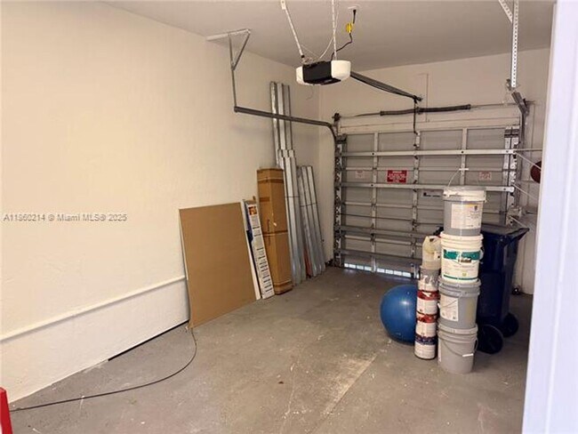 Building Photo - 11468 NW 77th St
