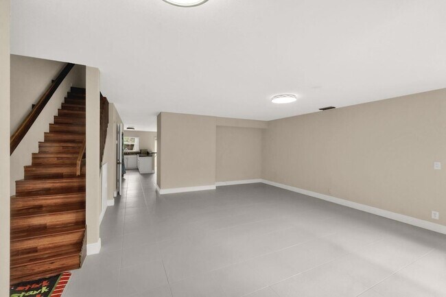 Building Photo - 4295 Coral Springs Dr