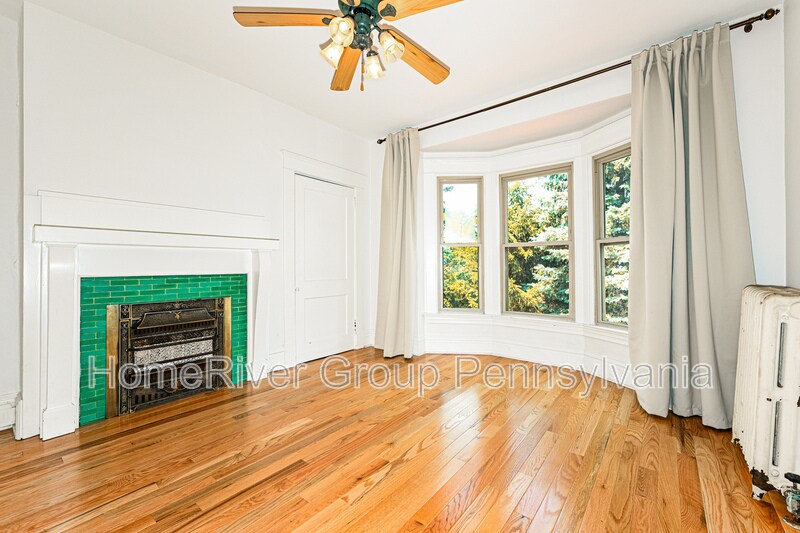 Building Photo - 3584 Beechwood Blvd