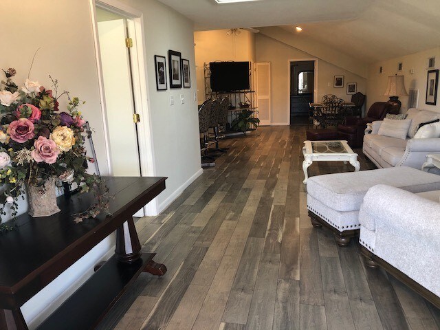 Building Photo - 1507 Carter St