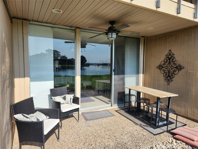 Building Photo - 12600 Melville Dr