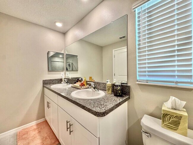 Building Photo - 3587 Bellmeade Ct