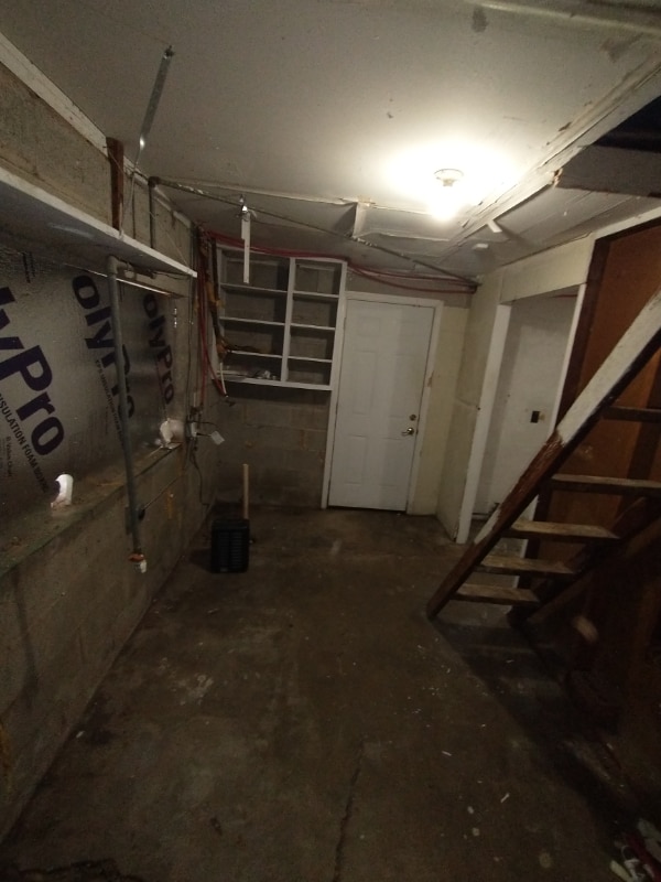 Building Photo - 129 W Lilac Ln