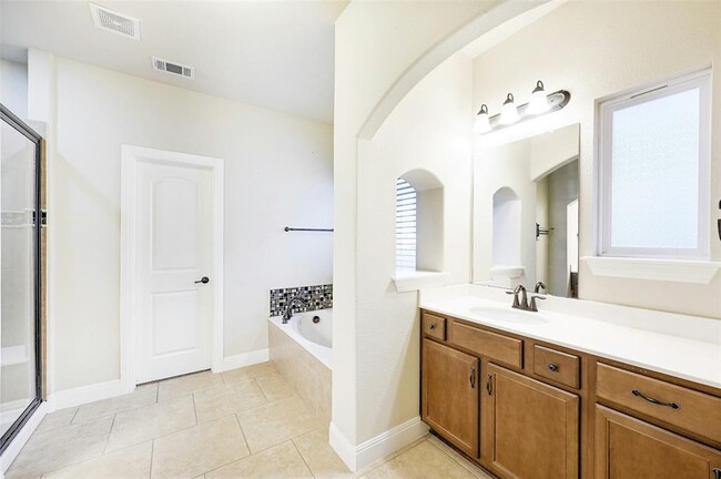 Building Photo - 104 Turvey Cove