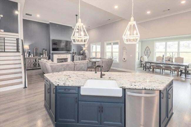 Building Photo - 12692 Sacred Oak Cv