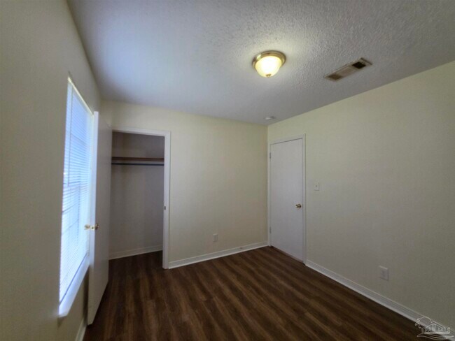 Building Photo - 6942 Falcon Dr