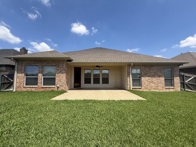 Building Photo - 9804 Houston Dr