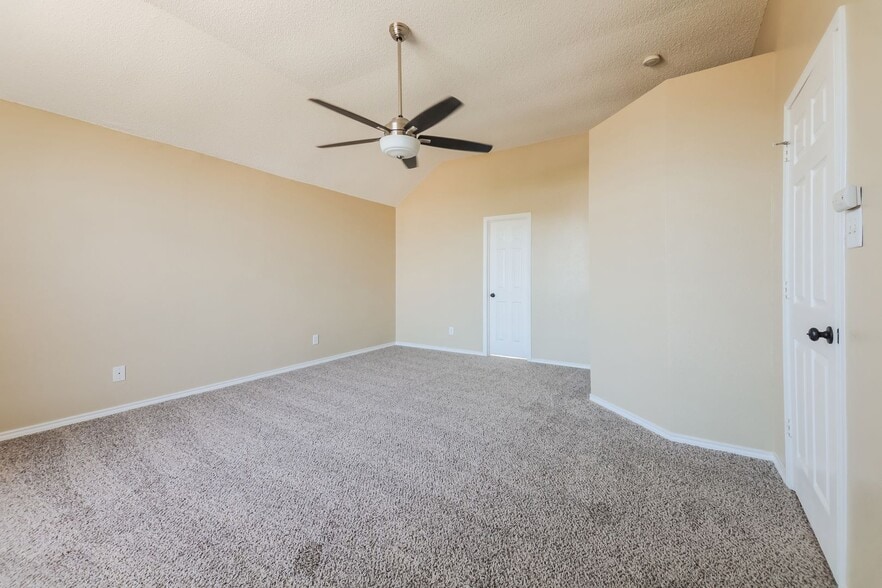 Building Photo - 4108 Creekmeadow Dr