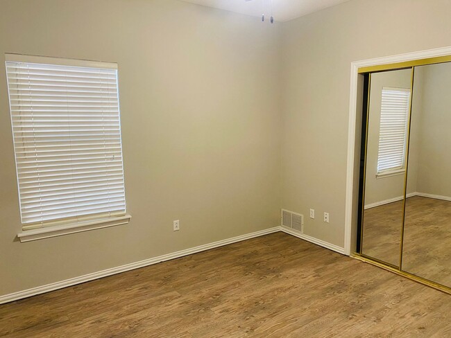 Building Photo - Pre-Leasing - 4 bed 2.5 bath - Frenship ISD