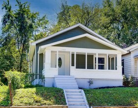 Building Photo - Charming 2BR house