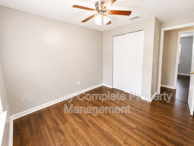 Building Photo - 10881 Key Coral Dr