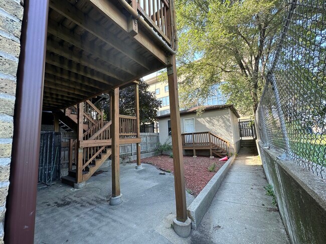Building Photo - 1362 W Crystal St