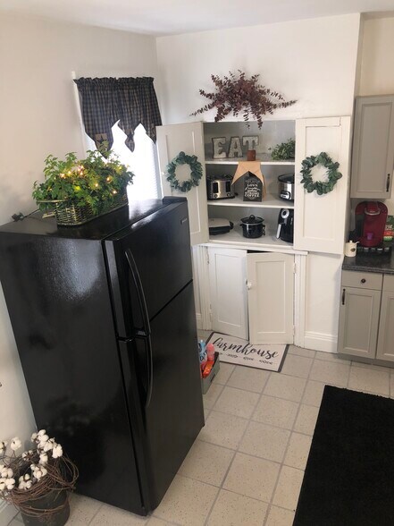 Building Photo - 66 3rd St