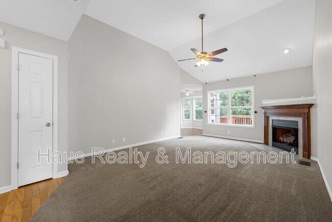 Building Photo - 1109 Gunpoint Dr