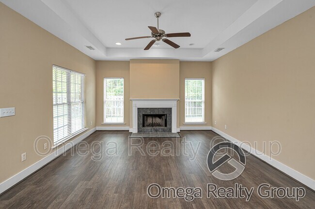 Building Photo - 252 Chesser Park Dr