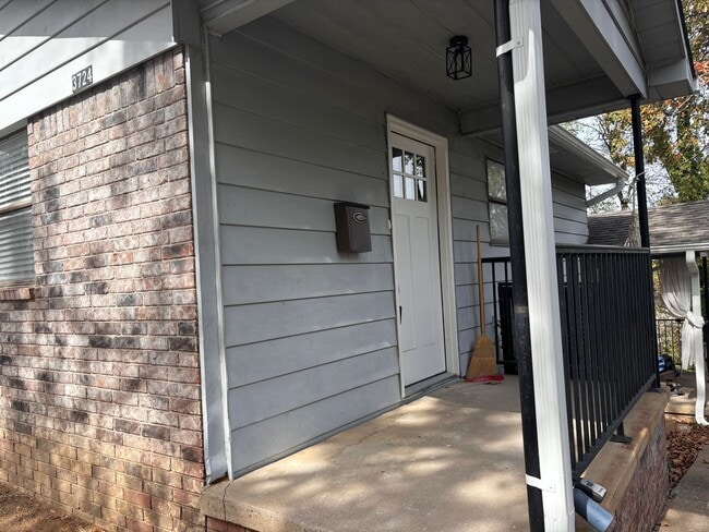 Building Photo - 4th Street Duplex