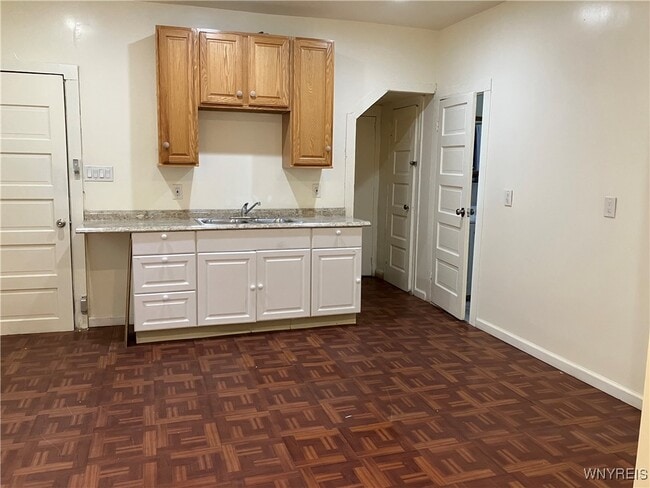 Building Photo - 291 Rother Ave