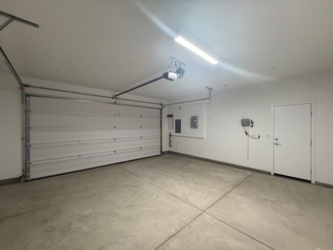 Building Photo - New Construction 4 bedroom