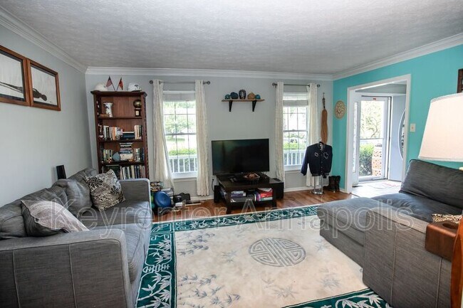 Building Photo - 2807 Chapman Ct