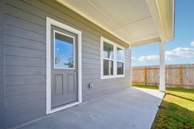 Building Photo - 1305 Morris Lp