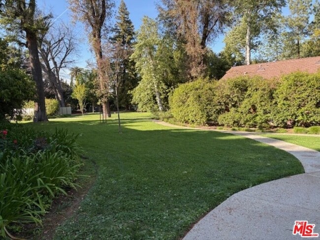 Building Photo - 7120 Carlson Cir