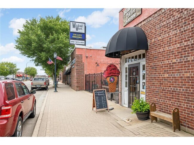 Building Photo - 3744 Perry Ave N